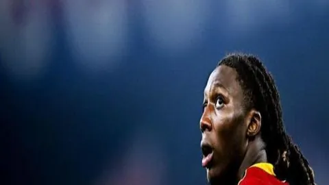 王楚钦对阵张本智和巅峰之战：九大媒体聚焦赛前对手解析