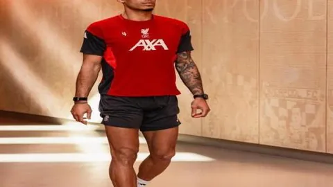 英格兰门将皮克福德74战突破，超越班克斯，跃居出场记录第四名